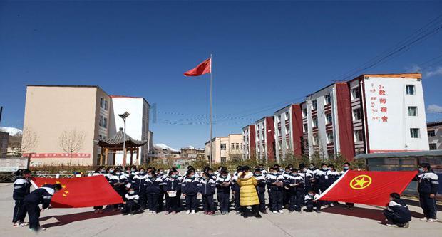 全新别克昂科雷预告图曝光,有望配备2.5T发动机